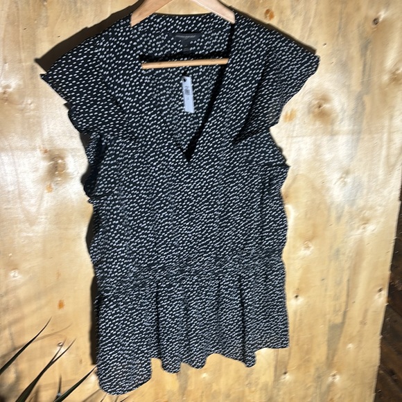 Banana Republic Smocked waist flutter blouse - Picture 4 of 7